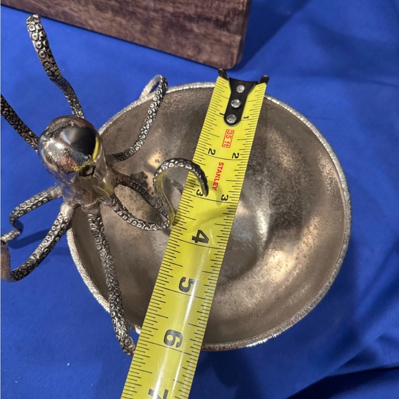 MUDPIE Silver Octopus Acacia wood Tray, Wine Stopper and Bowl - Picture 3 of 4